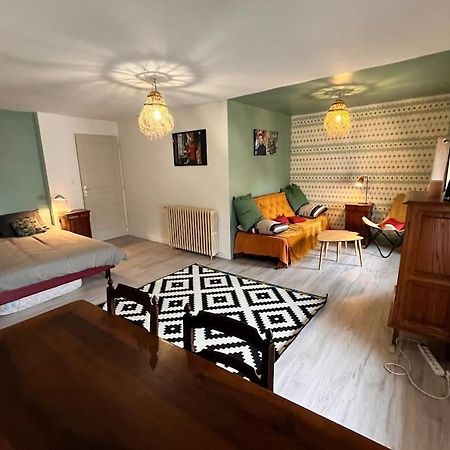 Grande Chambre Chez L'Artiste-Peintre La Reole Εξωτερικό φωτογραφία