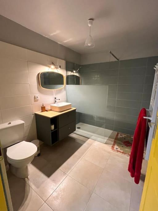 Grande Chambre Chez L'Artiste-Peintre La Reole Εξωτερικό φωτογραφία